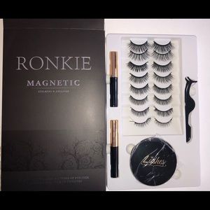 10 pairs of eyelashes & 2 tubes of eyeliner